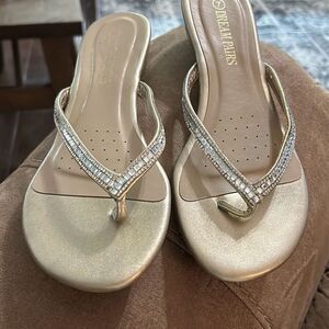 DREAM PAIRS Women's Fashion Rhinestones Design Slides Sandals. Size 7. EUC